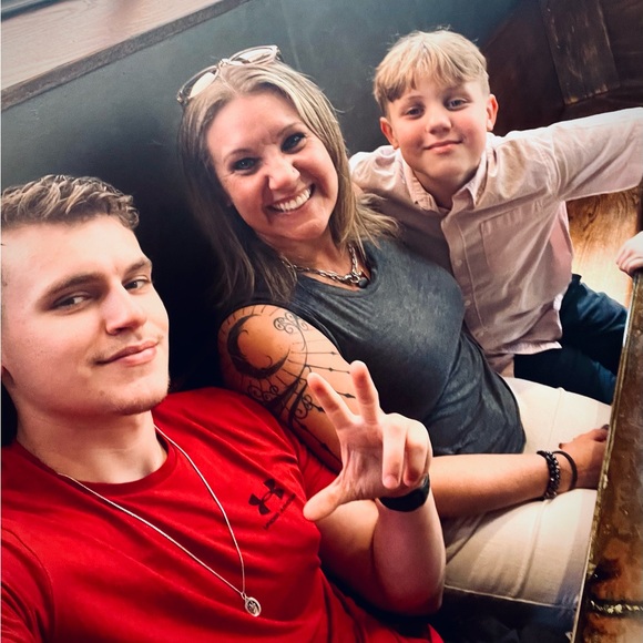 Meet your Posher, Amie - Picture 3 of 16